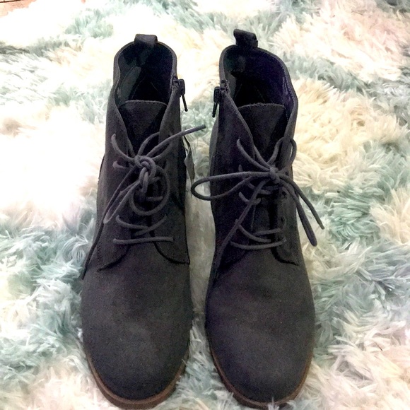 Boots - Picture 1 of 4